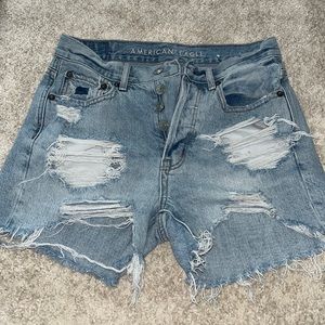light wash american eagle denim l shorts